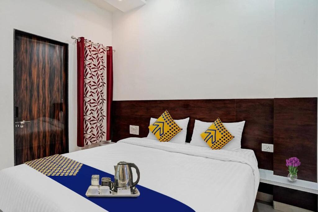 Hotel Angan Udaipur Exteriör bild